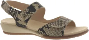 Easy Spirit Women's Hartwell Flat Sandal