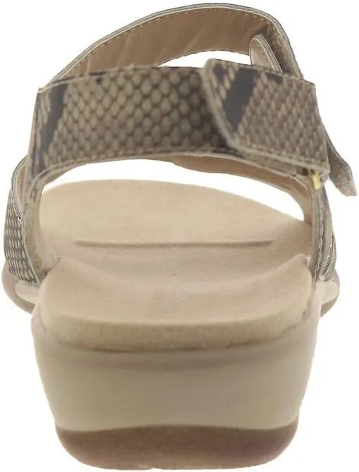 Easy Spirit Women's Hartwell Flat Sandal