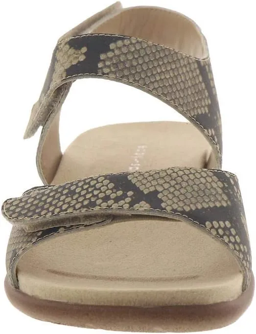 Easy Spirit Women's Hartwell Flat Sandal
