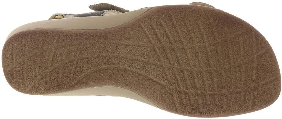 Easy Spirit Women's Hartwell Flat Sandal