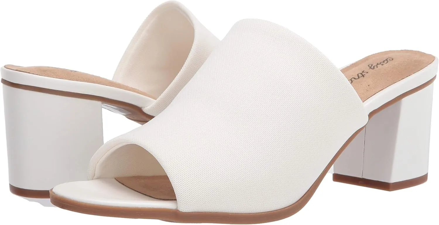 Easy Street Women's Carmella Casual Sandals