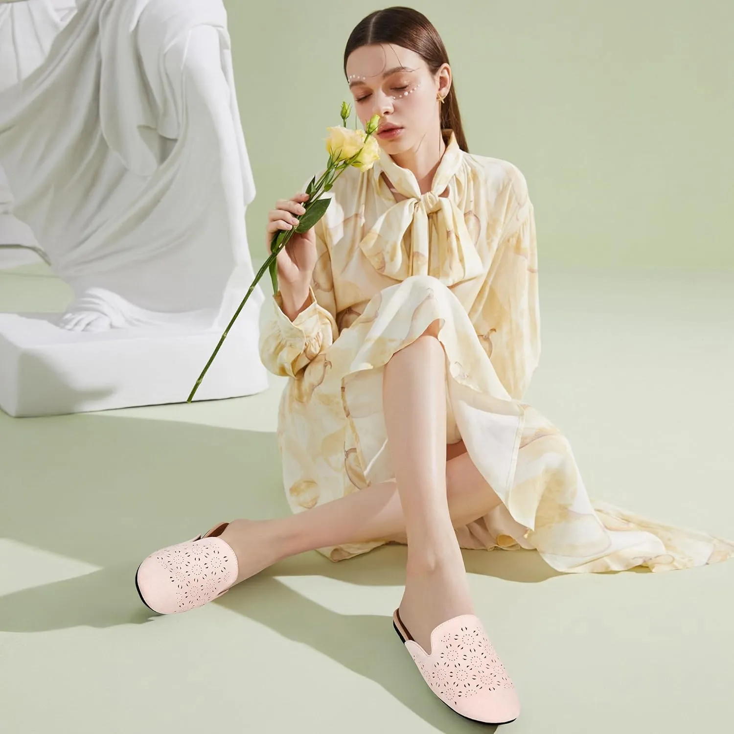 FUDYNMALC Womens Mules Flats Shoes: Casual Closed Toe Suede Backless Loafers Comfortable Dressy Slip-on Slides Footwear