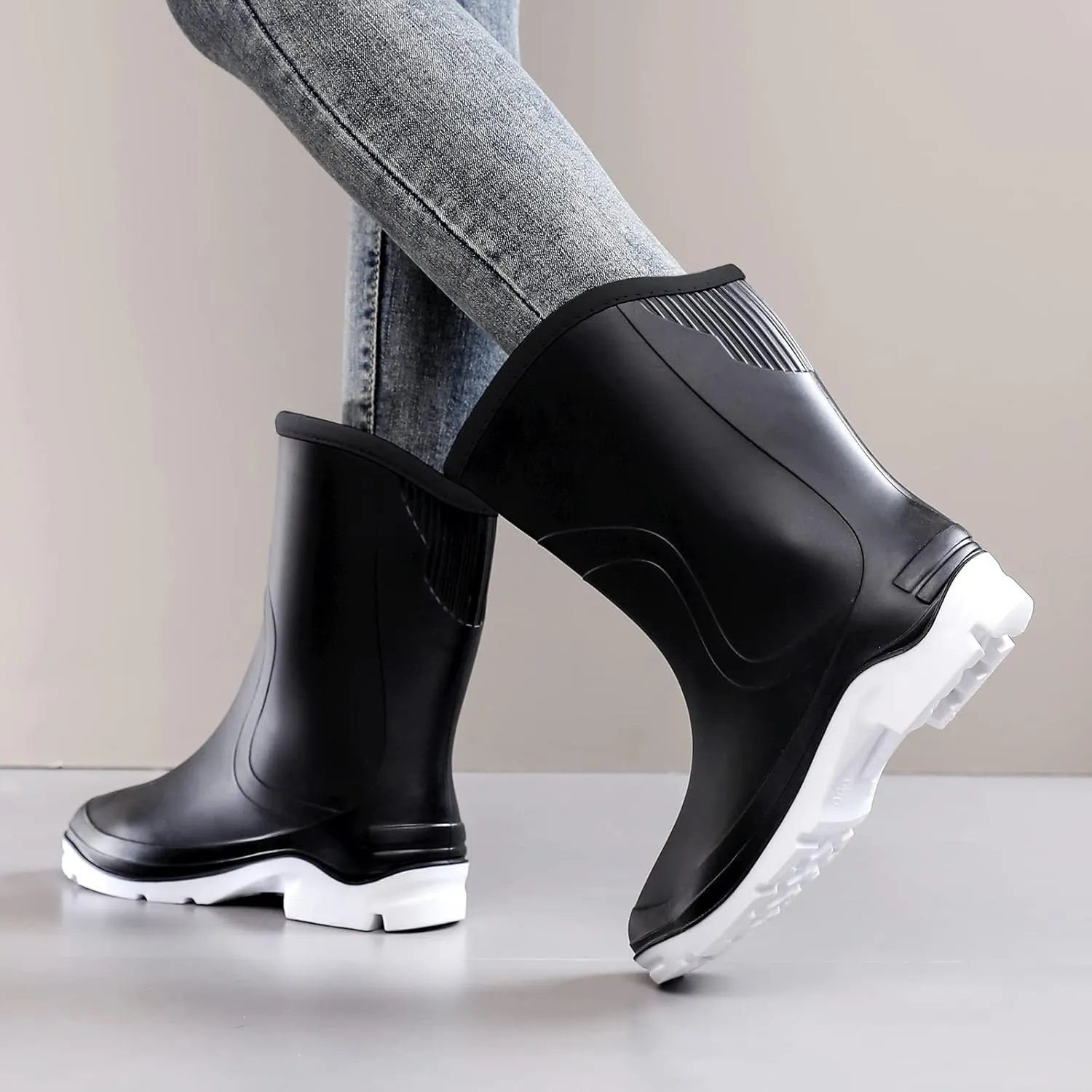 Rain Boots for Women，Waterproof Garden Rubber Boots, Non-slip Width Mid-Calf Comfort Short Boots, Ankle Rainboots Boots, Lightweight Platform Mud Boots Water Shoes for Outdoor Working Fishing