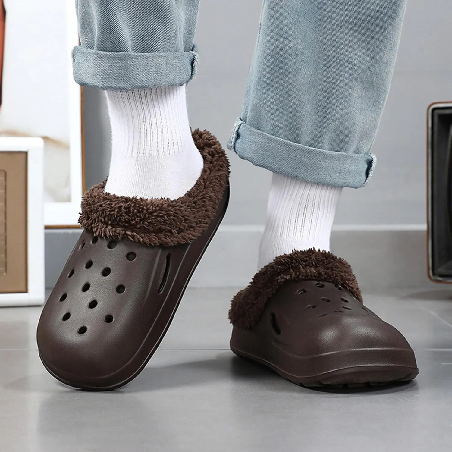 SECHRITE Mens Lined Clogs Garden Shoes Winter Fuzzy Slip On Home Slippers Fleece Lined Mules Indoor Outdoor Slides