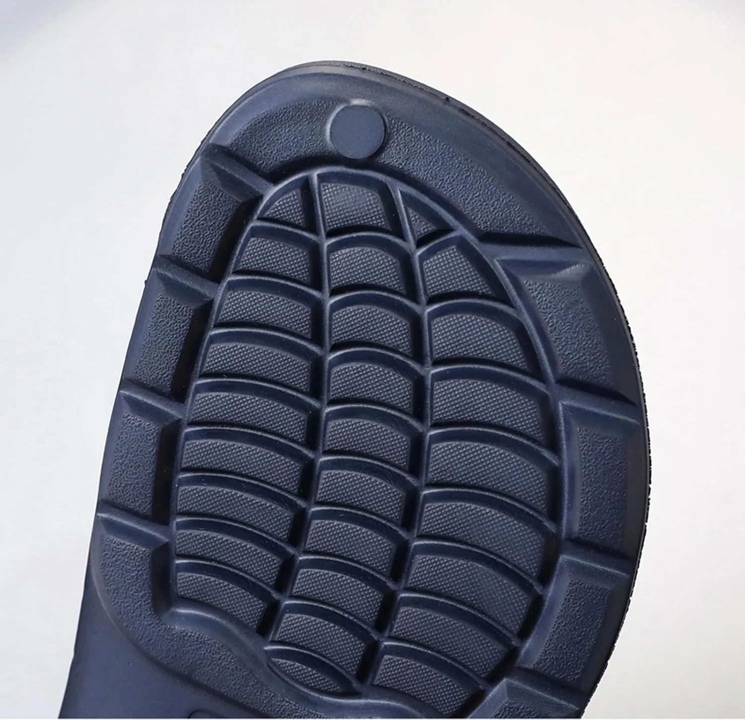 SECHRITE Mens Lined Clogs Garden Shoes Winter Fuzzy Slip On Home Slippers Fleece Lined Mules Indoor Outdoor Slides