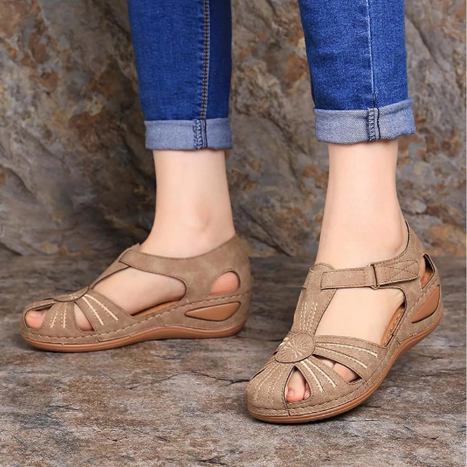 Summer Hollow Sandals for Women Comfortable Wedge Flower Embroidery Round Toe Closed Toe Hook & Loop Buckle Sandals Casual Soft Sole Beach Shoes
