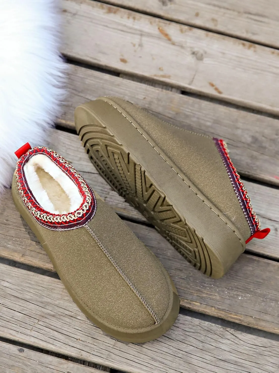 TOCONFFON Womens Slip On Platform Slippers Faux Fur Boots Slipper Thickened Sole Durable Fluffy House Slippers for Indoor and Outdoor