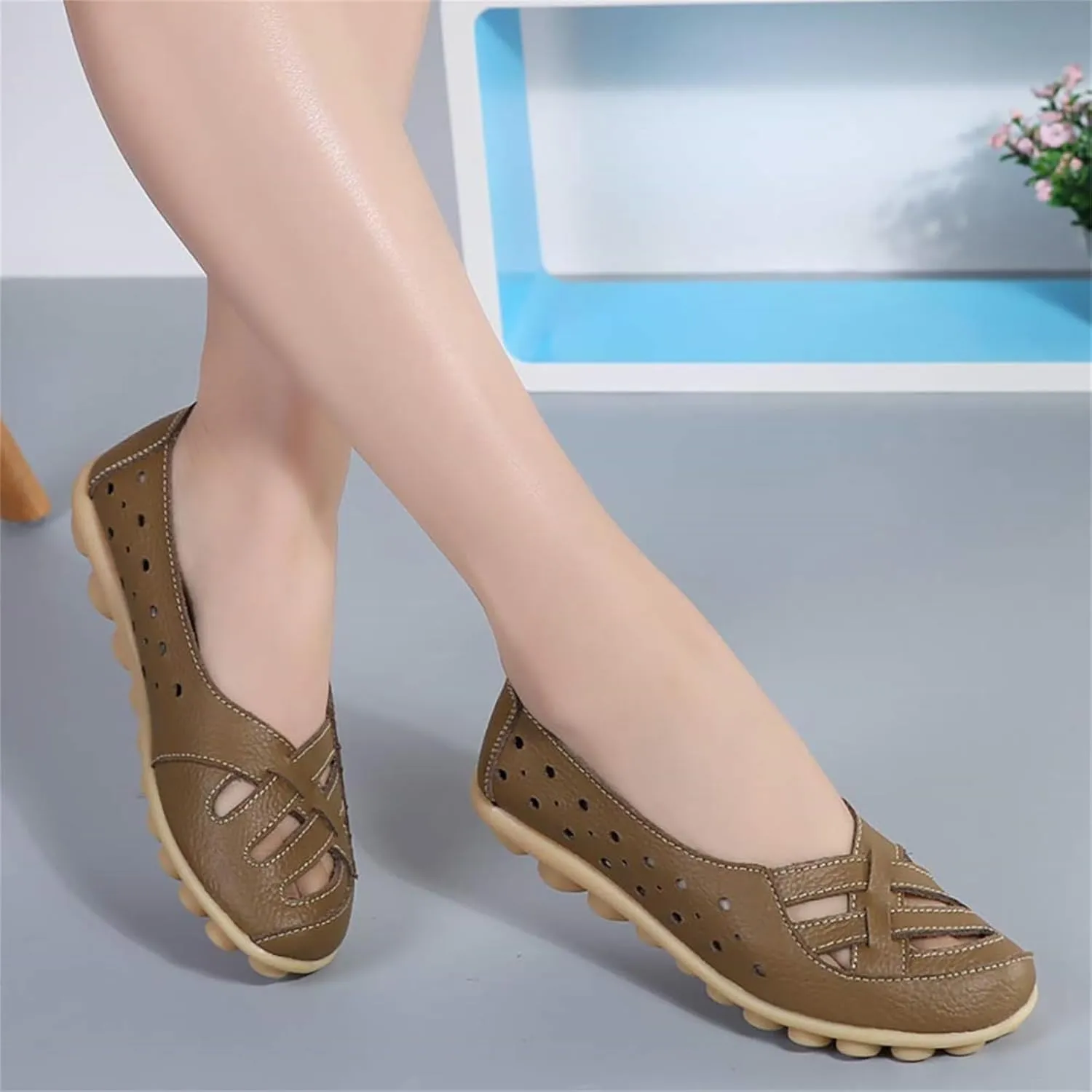 Womens Loafers Comfortable Dressy Closed Toe Sandals Wide Width Flats Slip On Moccasins Casual Driving Shoes Summer Comfort Walking Shoes Breathable Work Dressy Shoe Trending Sandals for Women